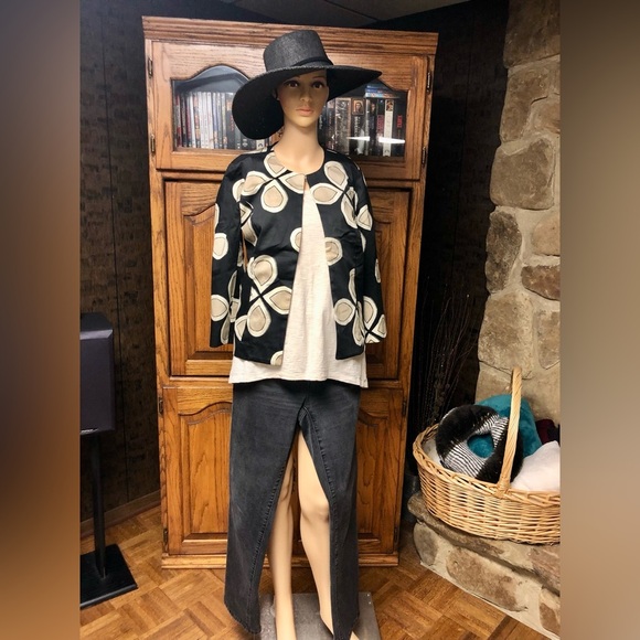 CHICO’S TOP - Picture 6 of 6